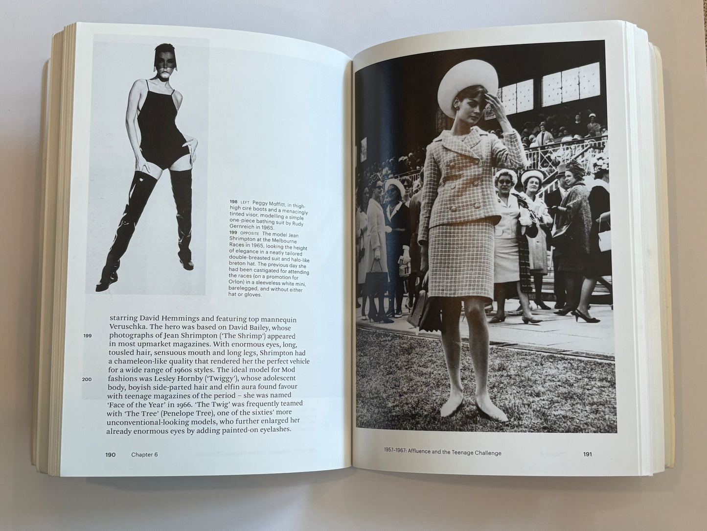 Fashion Since 1900 by Amy de la Haye & Valerie Mendes