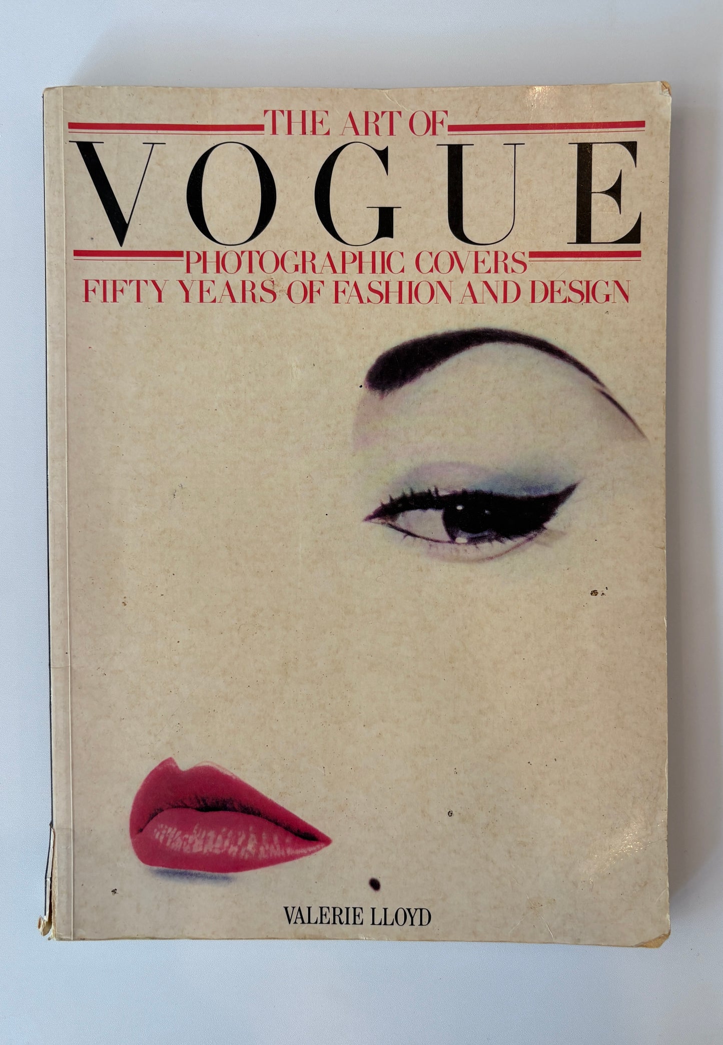 The Art of Vogue Photographic Covers by Valerie Lloyd
